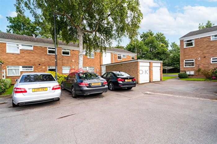 2 Bedroom Apartment To Rent In Moss Lane, Pinner, HA5