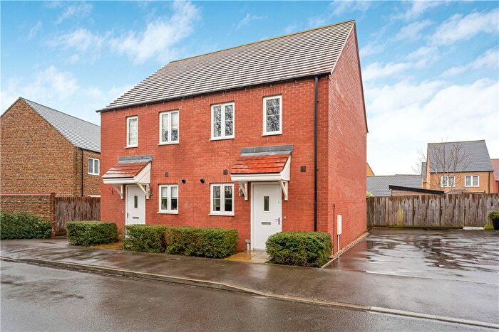 2 Bedroom Semi Detached House To Rent In Wayfarings, Bodicote, Banbury, Oxfordshire, OX15