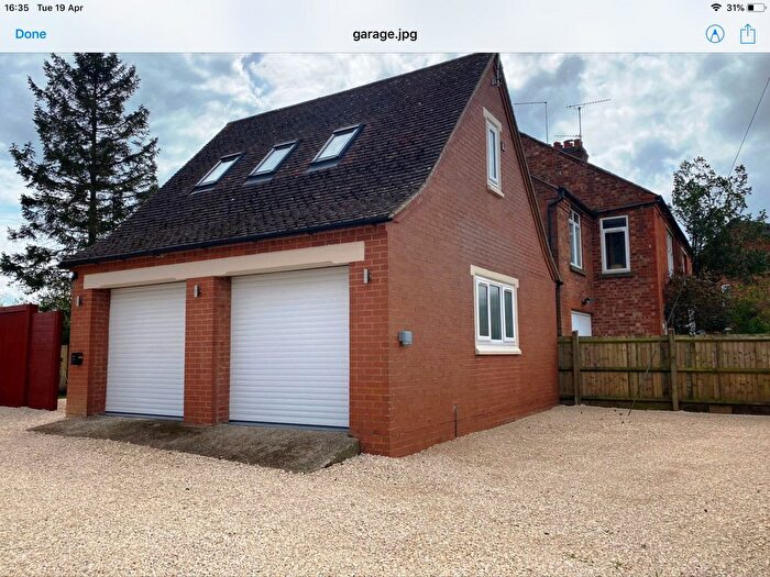 Studio To Rent In East Street, Long Buckby, Northamptonshire, NN6