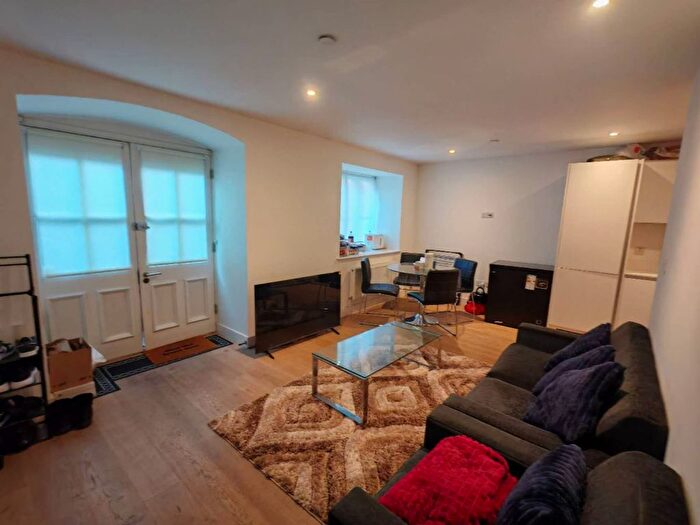 1 Bedroom Flat For Sale In Seven Court, Clyde Square, London, E14