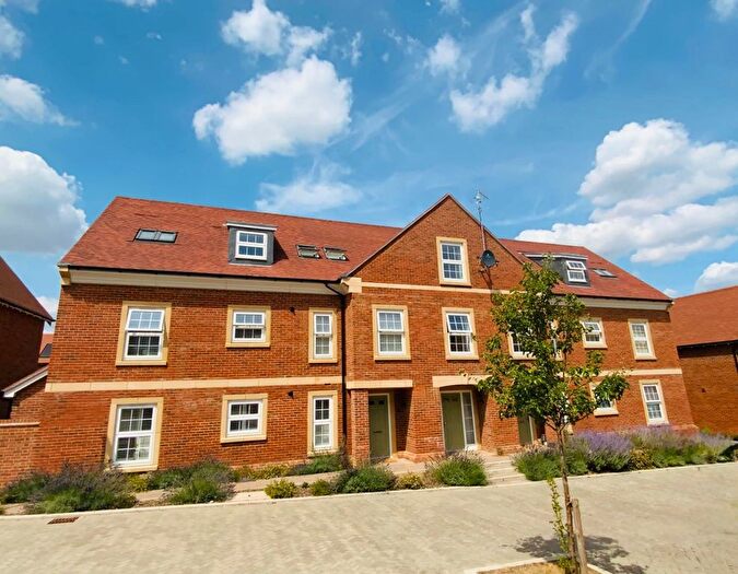 1 Bedroom Flat To Rent In Concorde Road, Allington, ME16