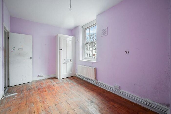 1 Bedroom Flat For Sale In Flat Faraday House, York Rise, Dartmouth Park, London, NW5