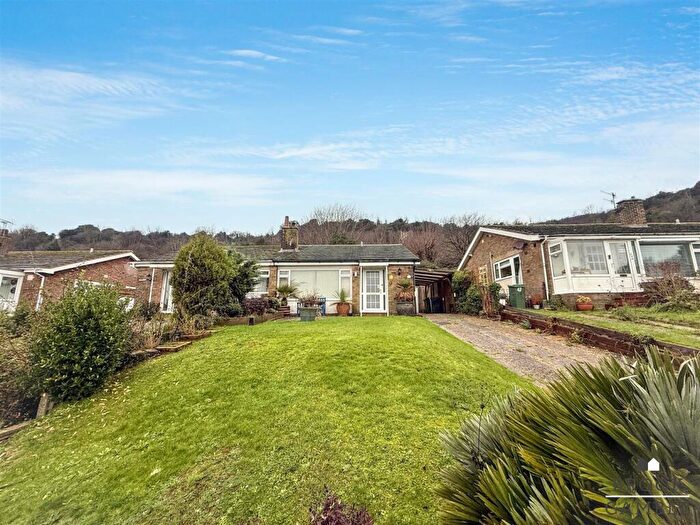 2 Bedroom Bungalow For Sale In Priory Heights, Eastbourne, BN20