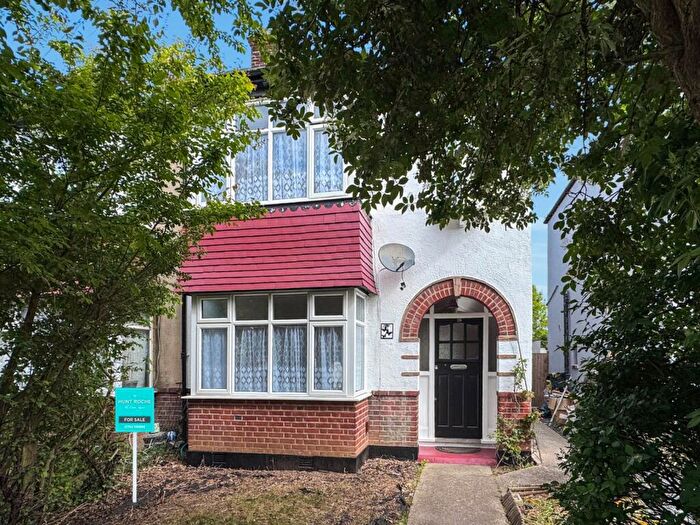 3 Bedroom Semi-Detached House For Sale In Cromwell Road, Southend-on-Sea, Essex, SS2