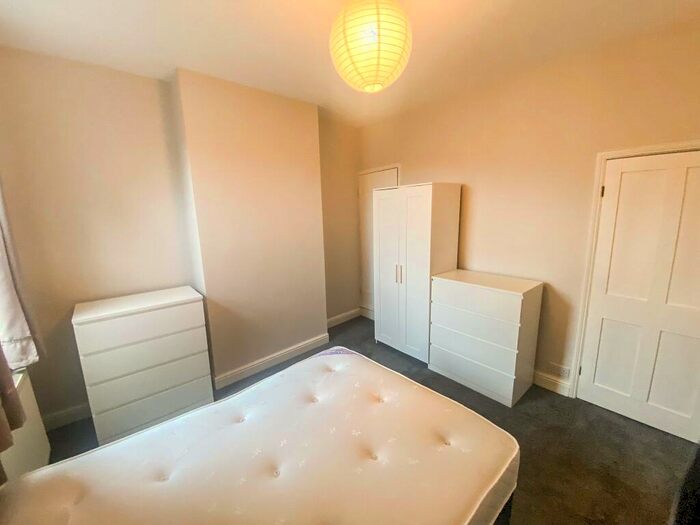 1 Bedroom House To Rent In Montague Road, Leicester, LE2