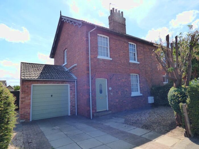 3 Bedroom Semi-Detached House To Rent In Keddington Road, Louth, LN11
