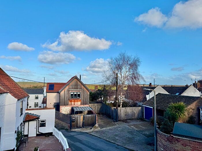 2 Bedroom Cottage For Sale In Chapel Yard, Wells-Next-The-Sea, NR23