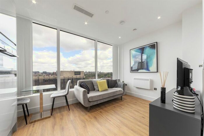 Studio To Rent In Westgate House, West Gate, London, W5