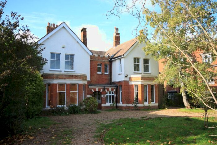 6 Bedroom Detached House To Rent In Kidbrooke Grove, Blackheath, SE3