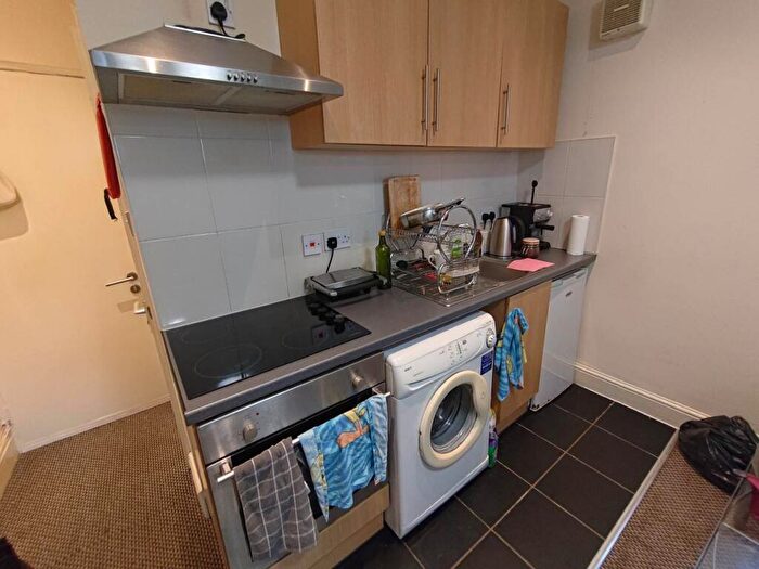 1 Bedroom Flat To Rent In Cathays Terrace, Cathays, Cardiff, CF24