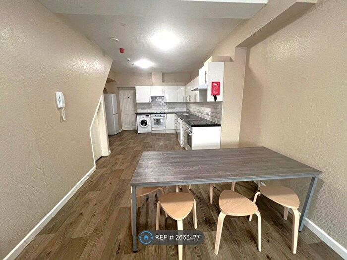 6 Bedroom Terraced House To Rent In Stokes Croft, Bristol, BS1