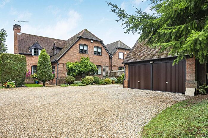 4 Bedroom Detached House For Sale In Shepherds Lane, Caversham, Reading, RG4