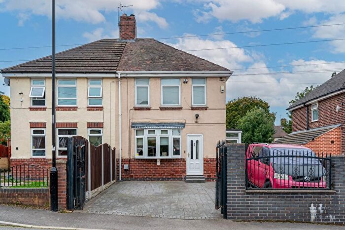 3 Bedroom Semi-Detached House For Sale In Homestead Close, Sheffield, S5