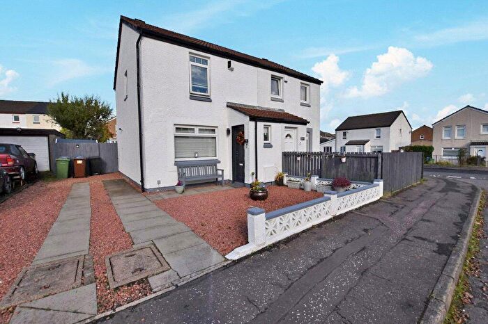 3 Bedroom Semi Detached House For Sale In Langford Drive, Glasgow, Glasgow City, G53