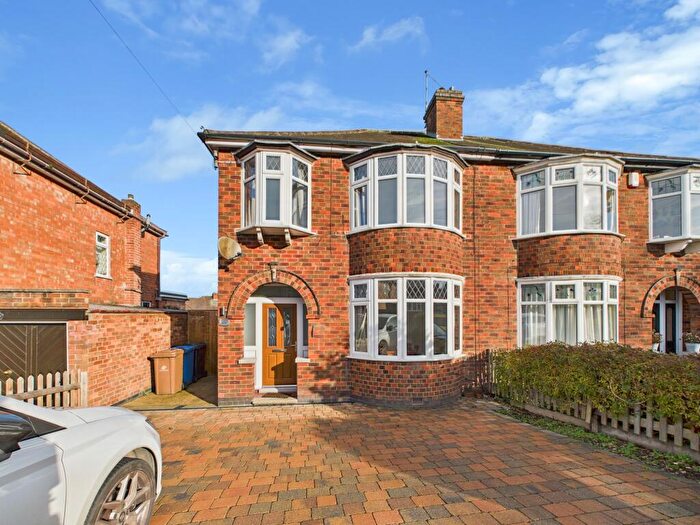 3 Bedroom Semi Detached House To Rent In Elms Avenue, Littleover, DE23