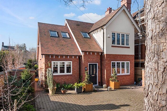 3 Bedroom Detached House For Sale In Avenue Road, Stratford-Upon-Avon, CV37