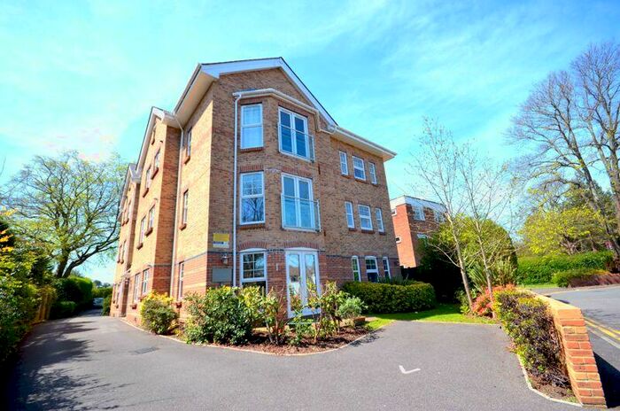2 Bedroom Flat To Rent In Wellington Road, Bournemouth, BH8