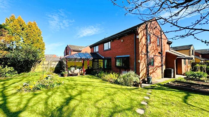 4 Bedroom Detached House For Sale In Wayland Drive, Adel, Leeds, West Yorkshire, LS16