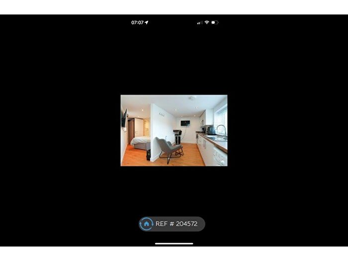 Studio To Rent In Greenwood Road, Tingley, Wakefield, WF3