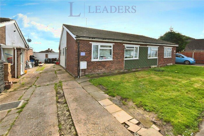 2 Bedroom Bungalow For Sale In Burrs Road, Clacton-on-Sea, Essex, CO15
