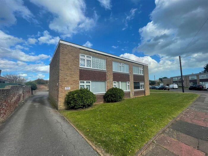 Studio To Rent In Seamill Park Crescent, Worthing, BN11