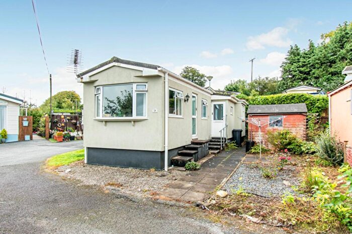 2 Bedroom Park Home For Sale In Coxpark, Gunnislake, PL18