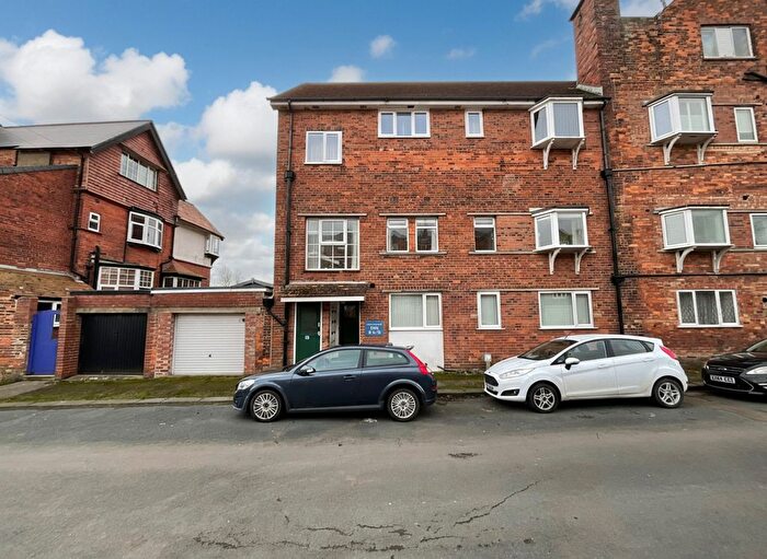 2 Bedroom Flat For Sale In Belvedere Place, Normanton Rise Belvedere Place, YO11
