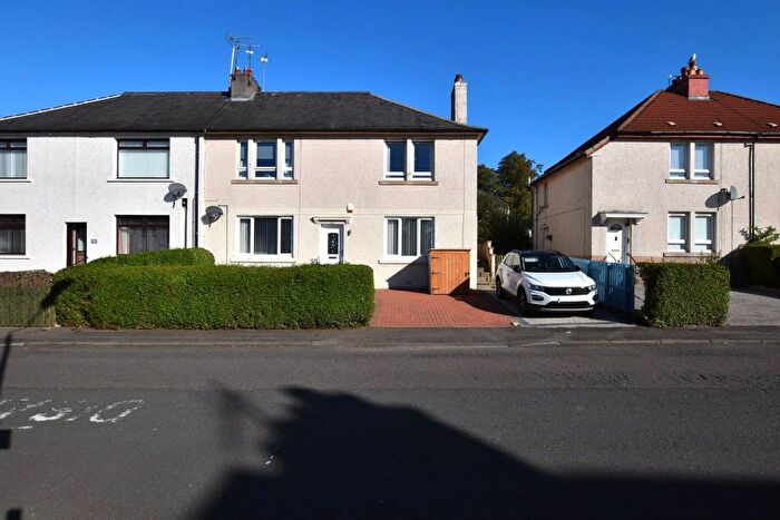 2 Bedroom Flat For Sale In Barshaw Drive, Paisley, Renfrewshire, PA1