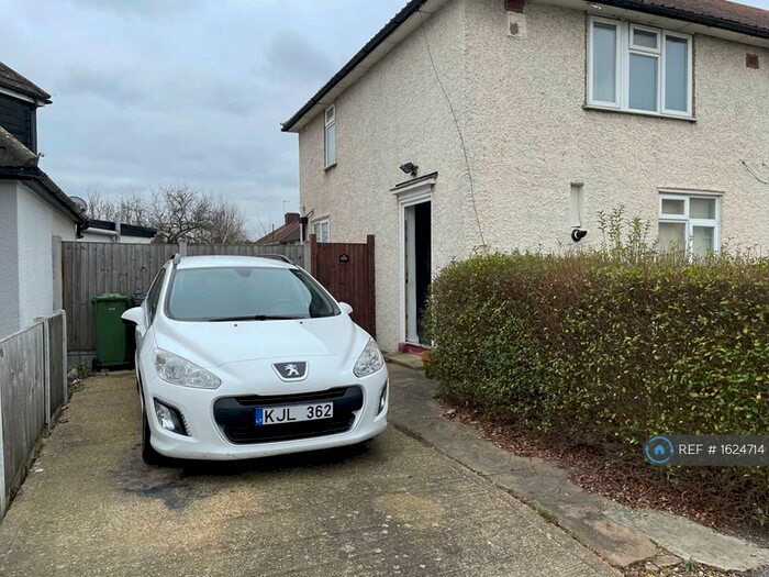 3 Bedroom End Of Terrace House To Rent In Holgate Road, Dagenham, RM10