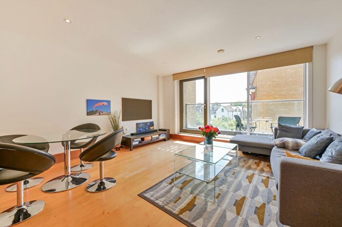 2 Bedroom Flat For Sale In Marlborough Road, Gunnersbury, London, W4