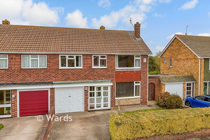 4 Bedroom Semi-Detached House For Sale In Summerfield Avenue, Whitstable, Kent, CT5