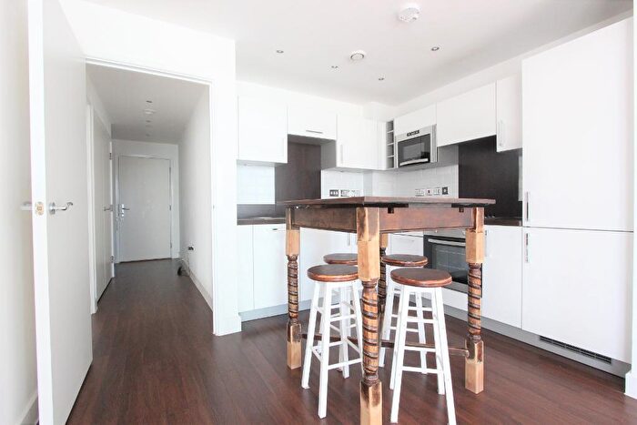 1 Bedroom Flat To Rent In Da Vinci Torre, Loampit Vale, London, SE13