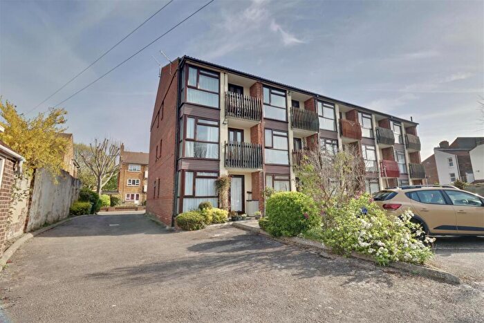 1 Bedroom Flat For Sale In Bush Street East, Southsea, PO5