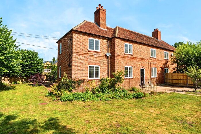 3 Bedroom Semi-Detached House To Rent In The Reeds Road, Frensham, Farnham, Surrey, GU10