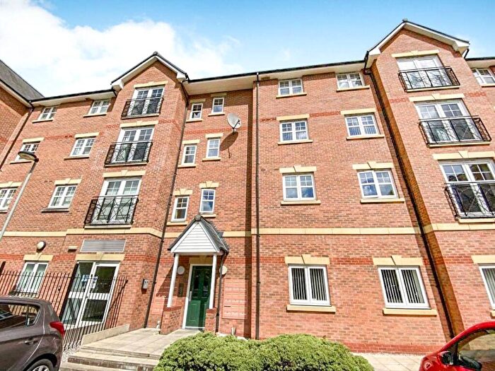 2 Bedroom Flat To Rent In Ladybarn Lane, Manchester, M14