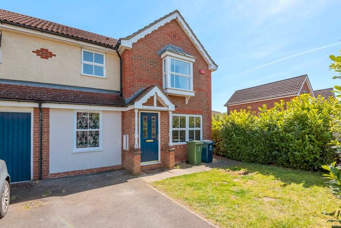 4 Bedroom Semi-Detached House To Rent In Awgar Stone Road, Oxford, OX3