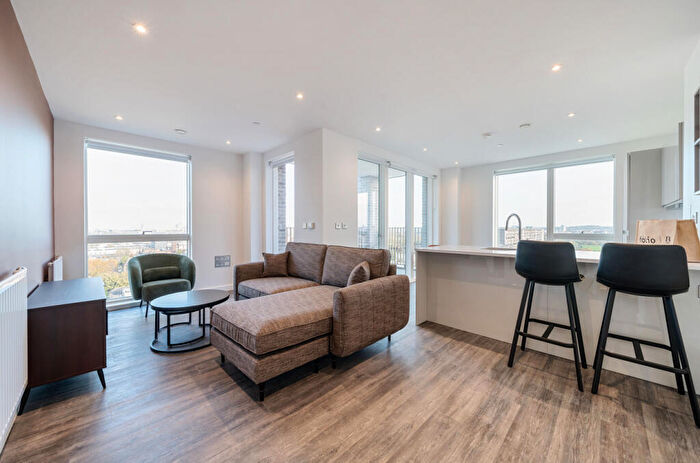 2 Bedroom Apartment To Rent In Thurlow Street, London, SE17