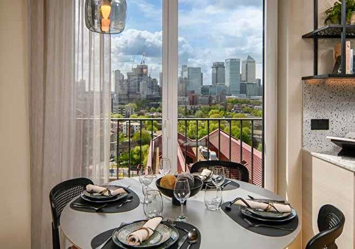 1 Bedroom Flat For Sale In Leven Road, London, E14