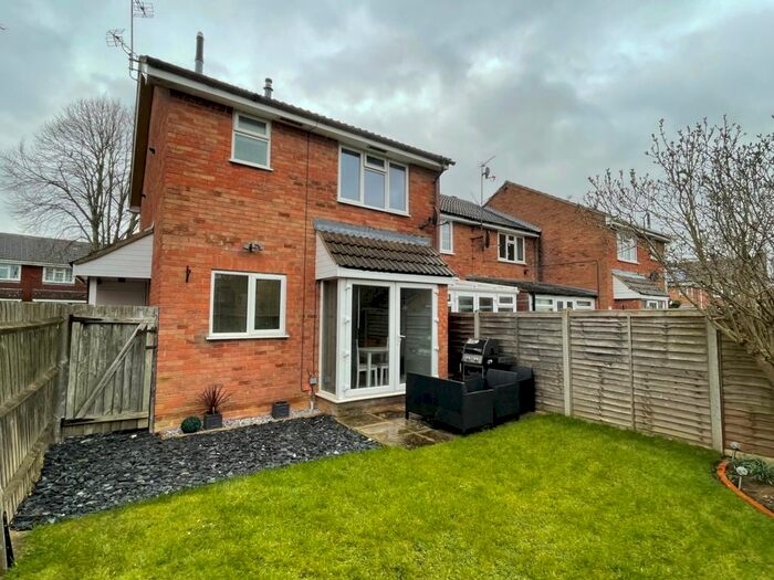 1 Bedroom Terraced House To Rent In Small Crescent, Buckingham, Buckinghamshire, MK18