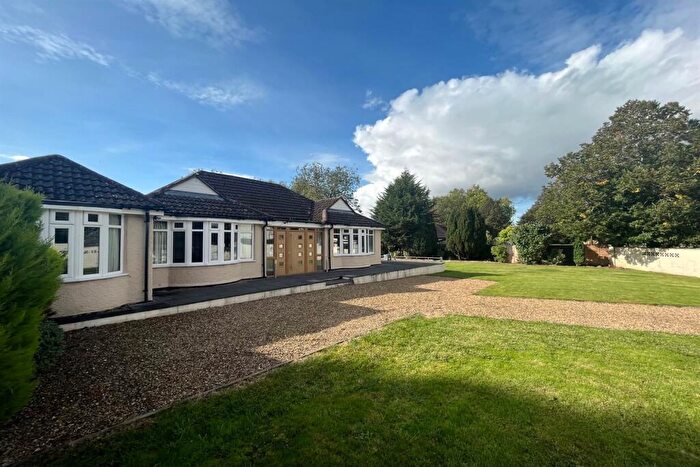 3 Bedroom Bungalow To Rent In Iffley Turn, Oxford, OX4