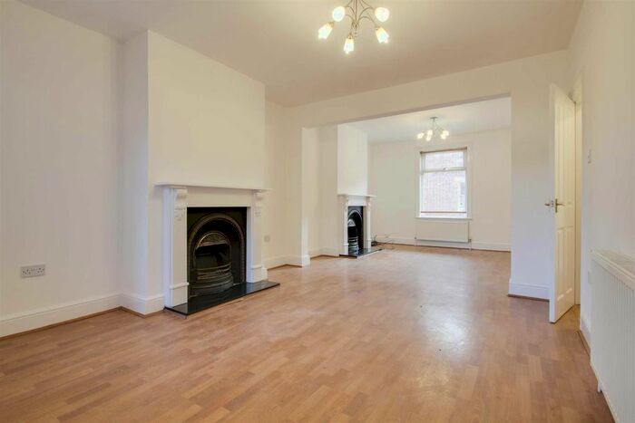 3 Bedroom Terraced House To Rent In St. Giles Street, New Bradwell, Milton Keynes, MK13