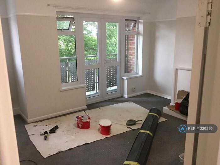 2 Bedroom Flat To Rent In Balmoral Road, Margate, CT9