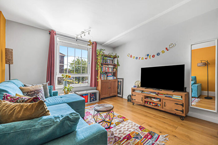 2 Bedroom Flat For Sale In Turnham House, Frendsbury Road, London, SE4