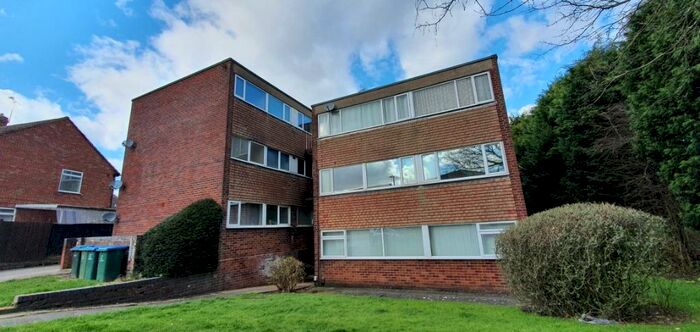 2 Bedroom Flat To Rent In Comrie Close, Coventry, CV2