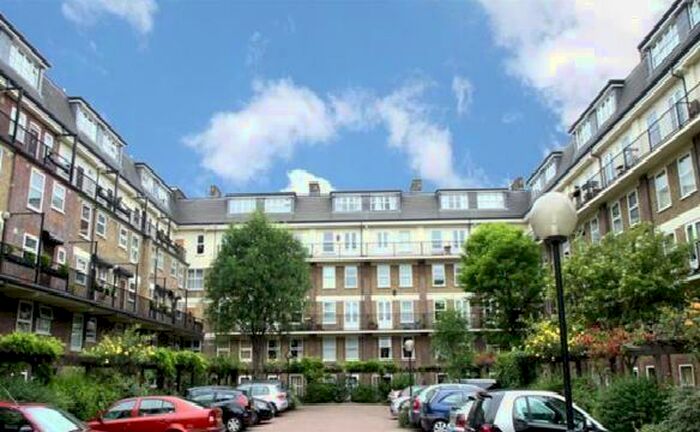 2 Bedroom Flat To Rent In Milk Yard, Riverside Apartments, City, Yower Hill, Wapping, Canary Wharf, London, E1W