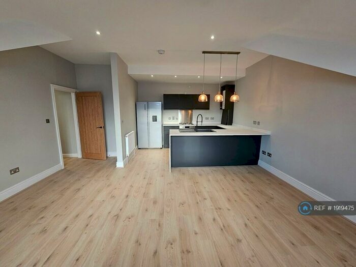 3 Bedroom Flat To Rent In Croxteth Road, Liverpool, L8