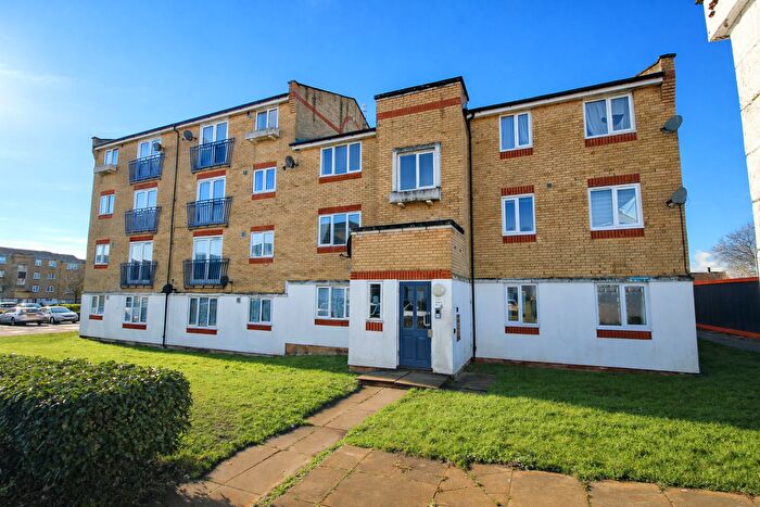 1 Bedroom Flat To Rent In Dadswood, Harlow, CM20