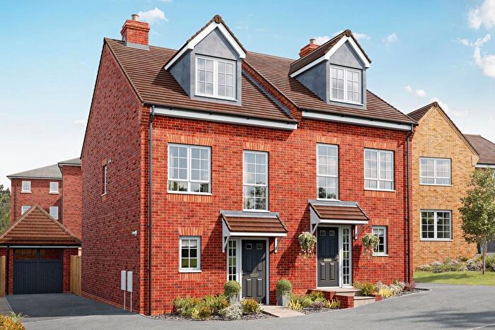 3 Bedroom Semi-Detached House For Sale In Banbury Road, Upper Lighthorne, Warwickshire, CV33