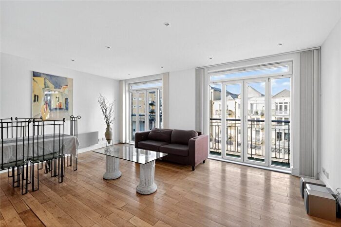 3 Bedroom Apartment To Rent In Three Colt Street, London, E14