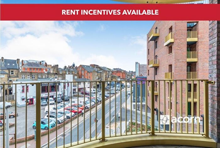 2 Bedroom Flat To Rent In Medway Street Chatham, ME4